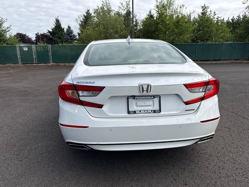 Used 2018 Honda Accord Touring image 6