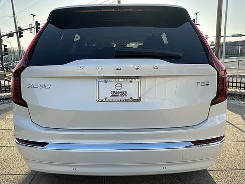 New 2026 Volvo XC90 T8 Ultra w/ Protection Package Premier image 9