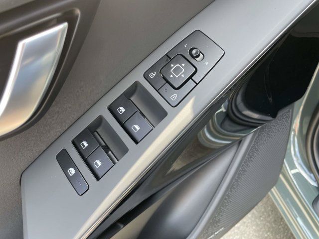 New 2026 Kia Niro EX FWD image 21