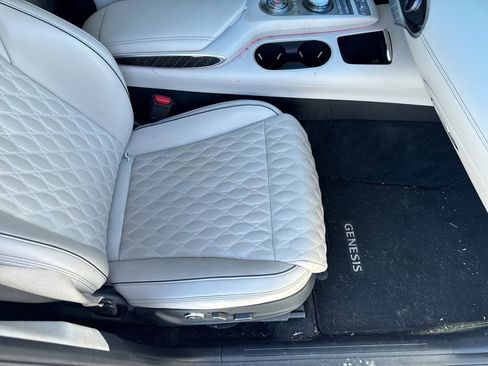 Used 2023 Genesis GV70 3.5T Sport w/ Sport Prestige Package image 14