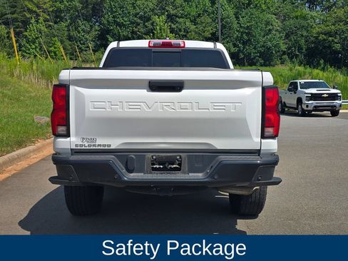 Used 2023 Chevrolet Colorado Z71 w/ Z71 Convenience Package 2 AWD/4WD image 4