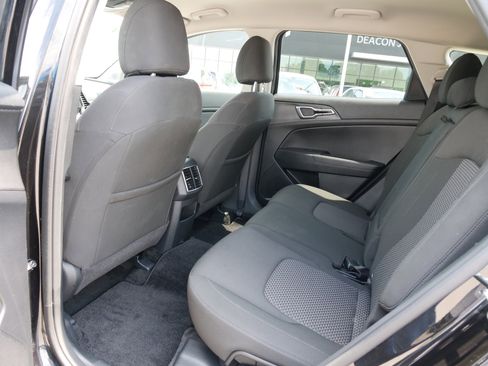 Used 2024 Kia Sportage LX image 13