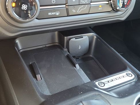 New 2025 Ford Bronco 4-Door image 47