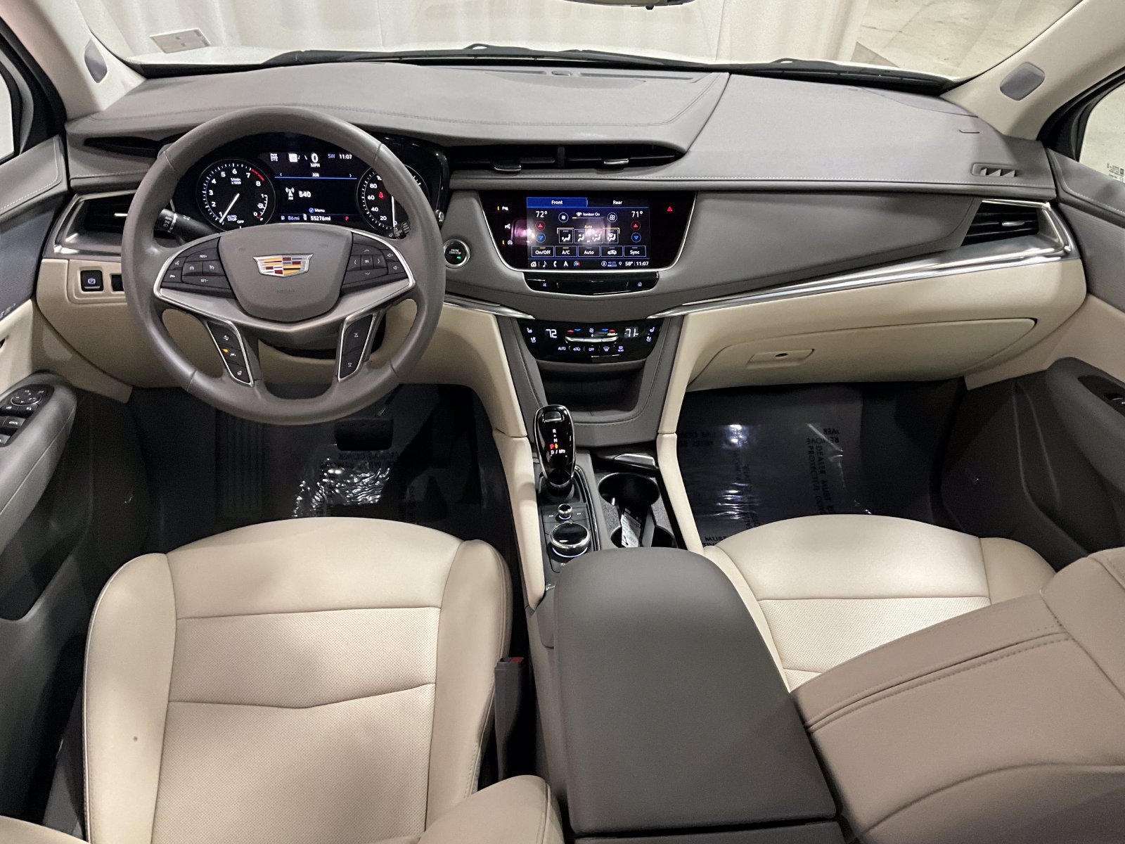 Used 2023 Cadillac XT5 Premium Luxury w/ Technology Package AWD/4WD image 16