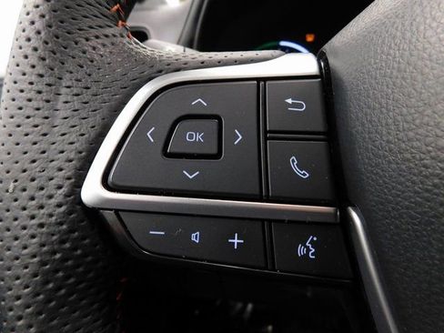 Used 2023 Toyota Sienna XSE image 37