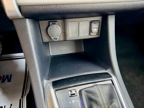 Used 2019 Toyota Corolla LE FWD image 25