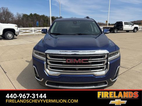 Used 2023 GMC Acadia SLT w/ Technology Package image 9