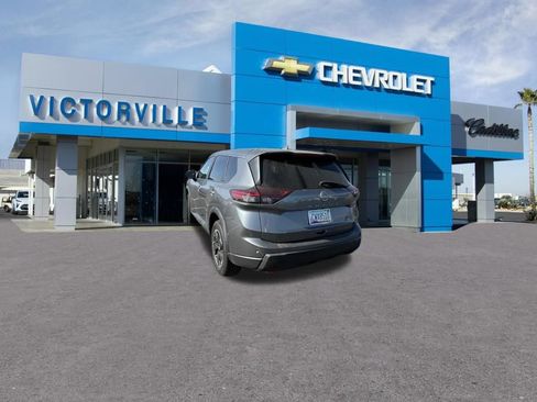 Used 2024 Nissan Rogue SV FWD image 7