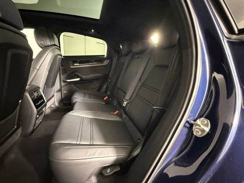 Certified 2025 Porsche Cayenne S image 24