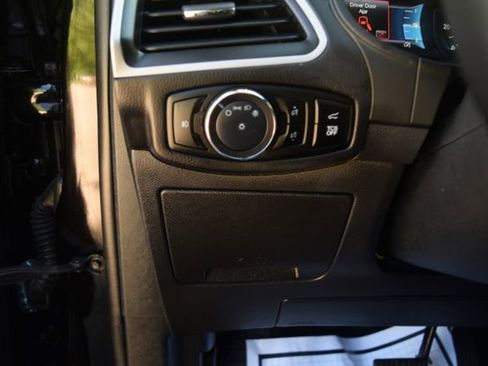 Used 2024 Ford Edge SEL w/ Convenience Package AWD/4WD image 7