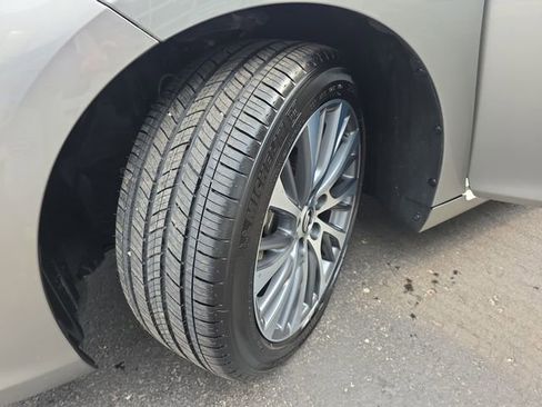 Used 2019 Lexus ES 350 w/ Premium Package image 32