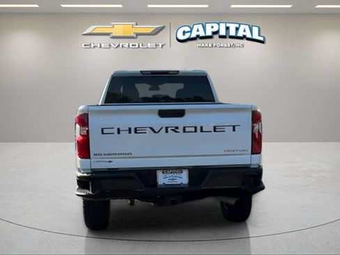 Used 2022 Chevrolet Silverado 2500 Custom w/ Custom Value Package AWD/4WD image 6
