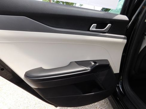 Used 2022 Kia K5 LXS FWD image 10