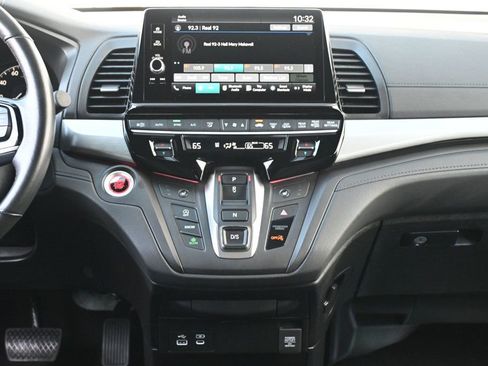 Used 2025 Honda Odyssey Sport-L image 11