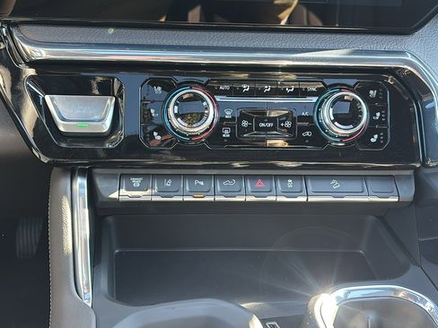 New 2026 GMC Sierra 2500 Denali w/ Technology Package image 17