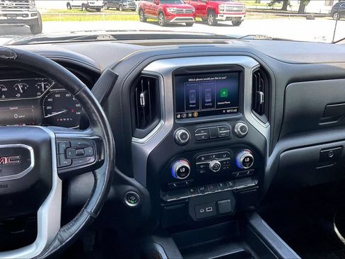 Used 2021 GMC Sierra 1500 Elevation w/ X31 Off-Road Package AWD/4WD image 9
