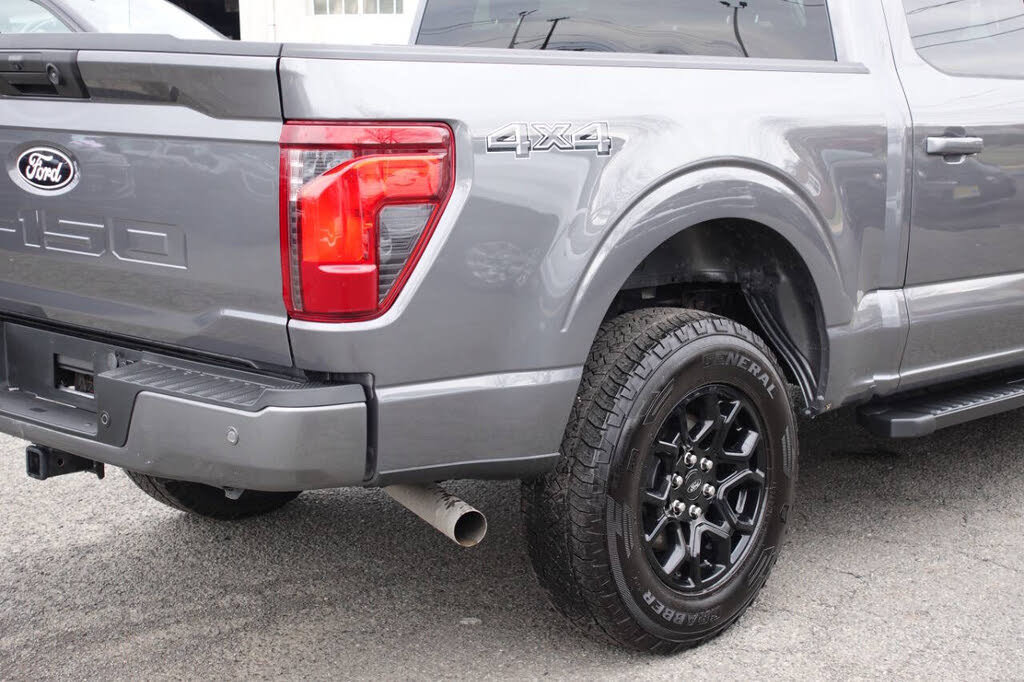 Used 2024 Ford F150 XLT w/ XLT Black Appearance Package AWD/4WD image 11