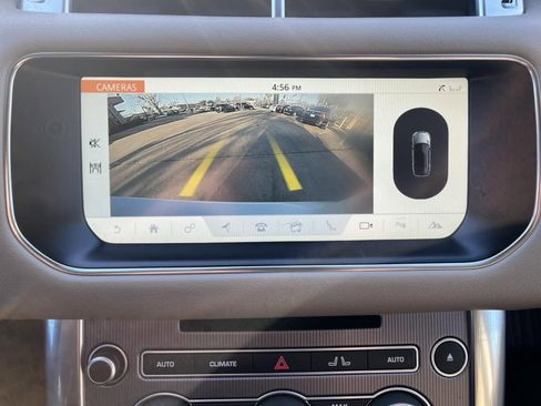 Used 2017 Land Rover Range Rover Sport HSE image 18