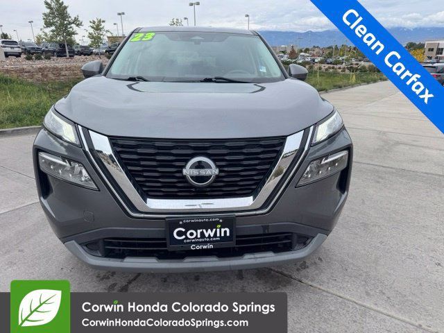 Used 2023 Nissan Rogue SV AWD/4WD image 2