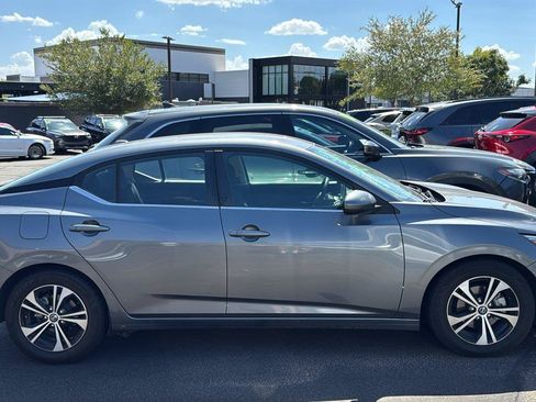 Used 2021 Nissan Sentra SV FWD image 2