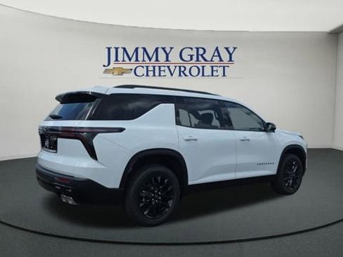 New 2026 Chevrolet Traverse LT w/ Midnight/Sport Edition FWD image 5