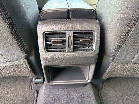 Used 2025 Nissan Rogue S AWD/4WD image 14