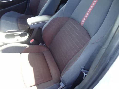 Used 2023 Toyota Corolla SE w/ SE Package FWD image 10
