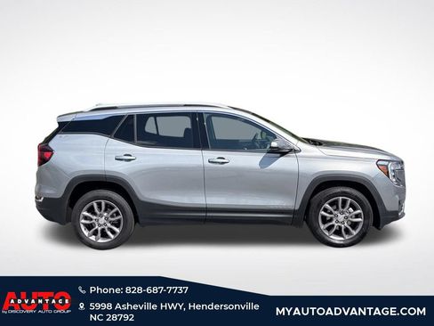 Used 2024 GMC Terrain SLT AWD/4WD image 2