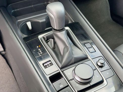 Used 2025 MAZDA CX-50 AWD 2.5 Hybrid w/ Premium Pkg image 18