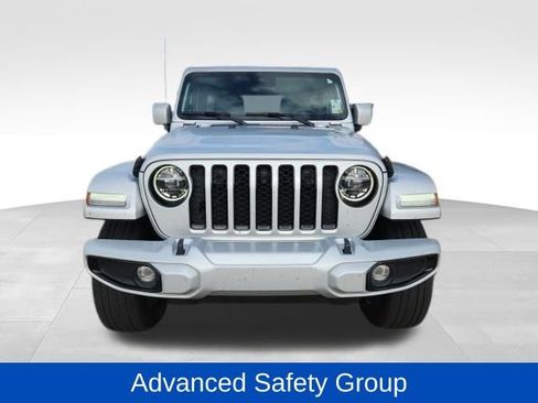 Used 2022 Jeep Wrangler Unlimited Sahara image 9