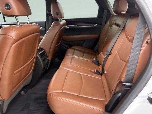 Used 2020 Cadillac XT5 Premium Luxury AWD/4WD image 13