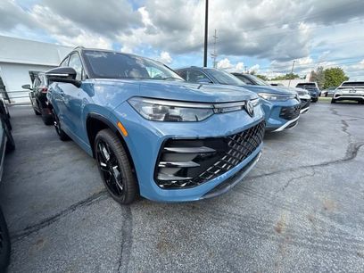 New 2026 Volkswagen Tiguan SE R-Line