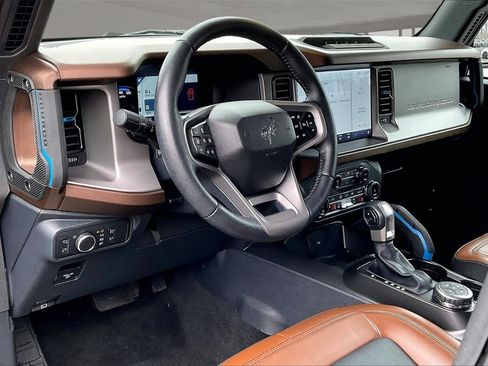 Used 2022 Ford Bronco Outer Banks w/ Sasquatch Package image 16