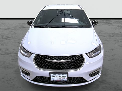 New 2026 Chrysler Pacifica Select image 6