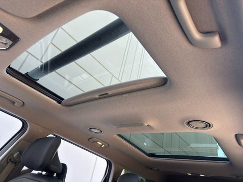 Used 2024 Kia EV9 Wind AWD/4WD image 11