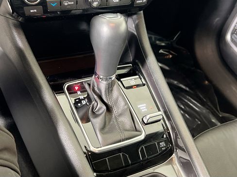 Used 2022 Jeep Compass Latitude w/ Sun and Sound Group image 16