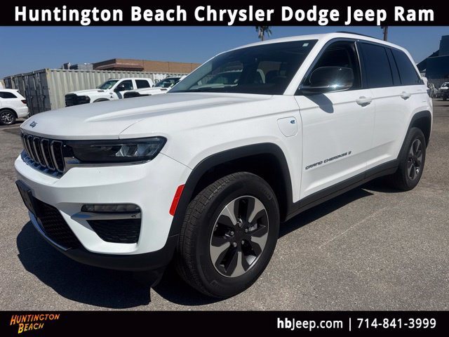 Used 2023 Jeep Grand Cherokee 4WD 4xe image 1