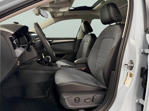 New 2026 Volkswagen Jetta SE image 16