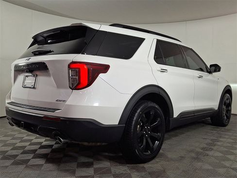 Used 2022 Ford Explorer ST-Line w/ Class IV Trailer Tow Package image 9