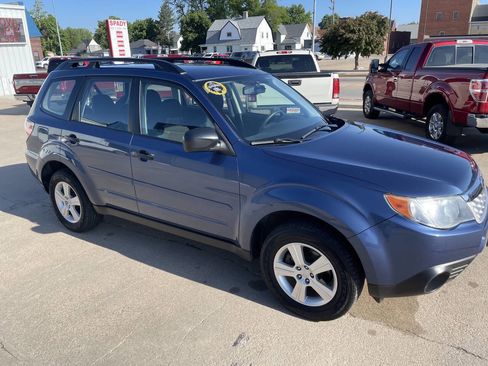 Used 2011 Subaru Forester 2.5X w/ Alloy Wheel Value Pkg AWD/4WD image 2