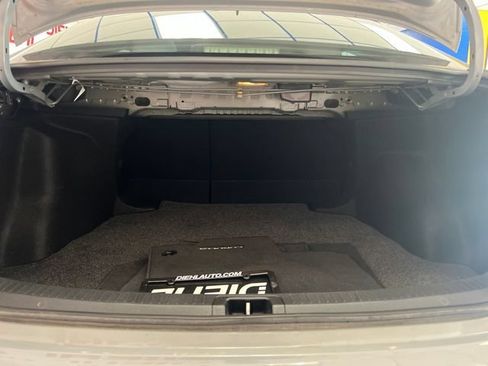 Used 2022 Toyota Corolla SE w/ Carpet Mat Package (TMS) FWD image 8
