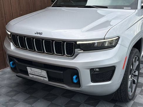 Used 2023 Jeep Grand Cherokee Overland AWD/4WD image 21