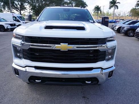 Used 2024 Chevrolet Silverado 2500 LT w/ Convenience Package image 29