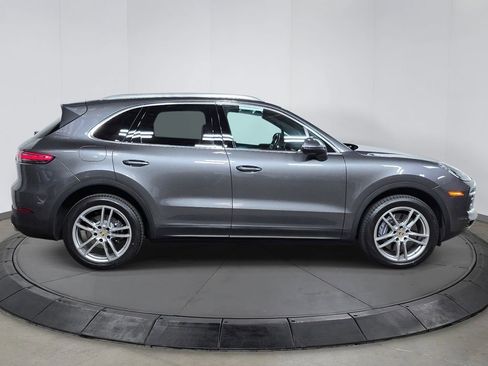 Certified 2023 Porsche Cayenne AWD/4WD image 8