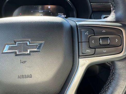 Used 2022 Chevrolet Tahoe Z71 w/ Z71 Off-Road Package AWD/4WD image 30