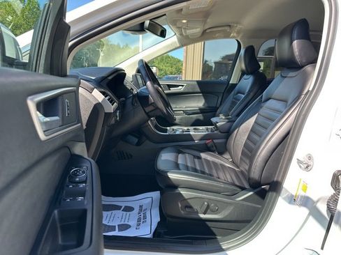 Used 2023 Ford Edge SEL image 11