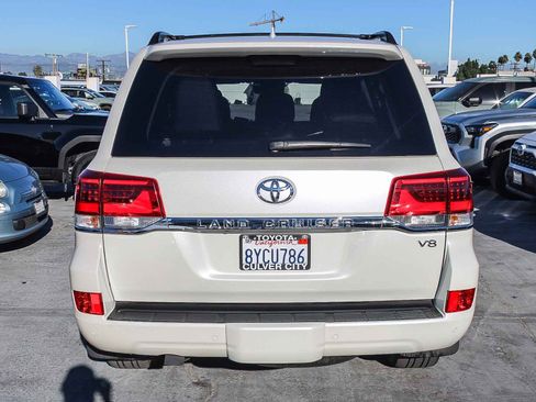 Used 2021 Toyota Land Cruiser image 8