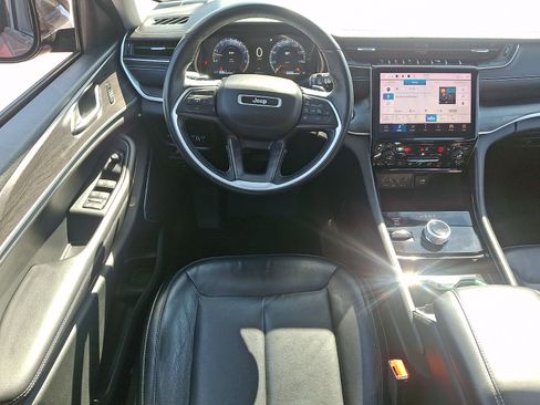 Used 2021 Jeep Grand Cherokee L Limited AWD/4WD image 12