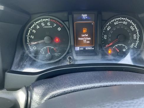 Used 2022 Toyota Tacoma SR AWD/4WD image 16