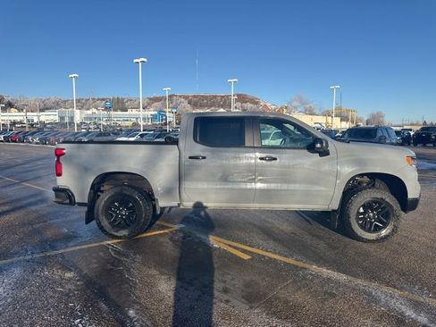 Used 2024 Chevrolet Silverado 1500 LT Trail Boss w/ LT Trail Boss Premium Package image 6